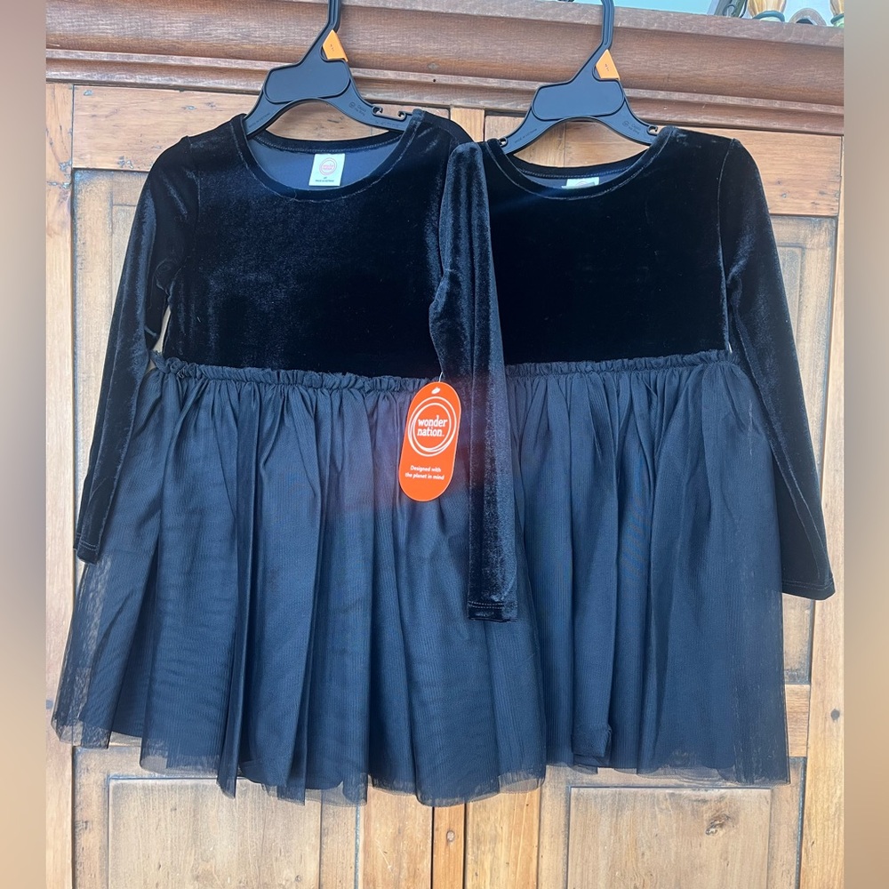 NWT - TWIN Girls 4T Long Sleeved Black Velvet Dresses with Tulle